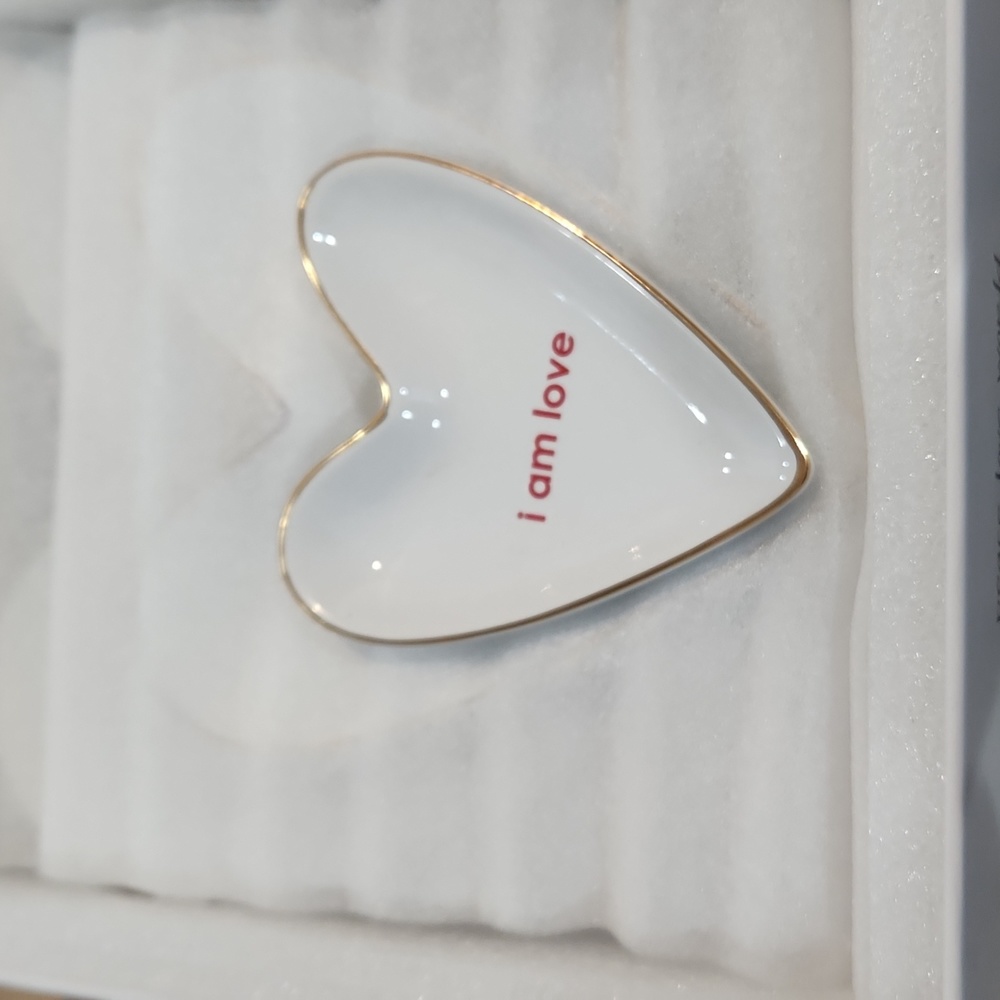 NWT peace love world ceramic trinket dishes in a beautiful boxed presentation. - Picture 4 of 7